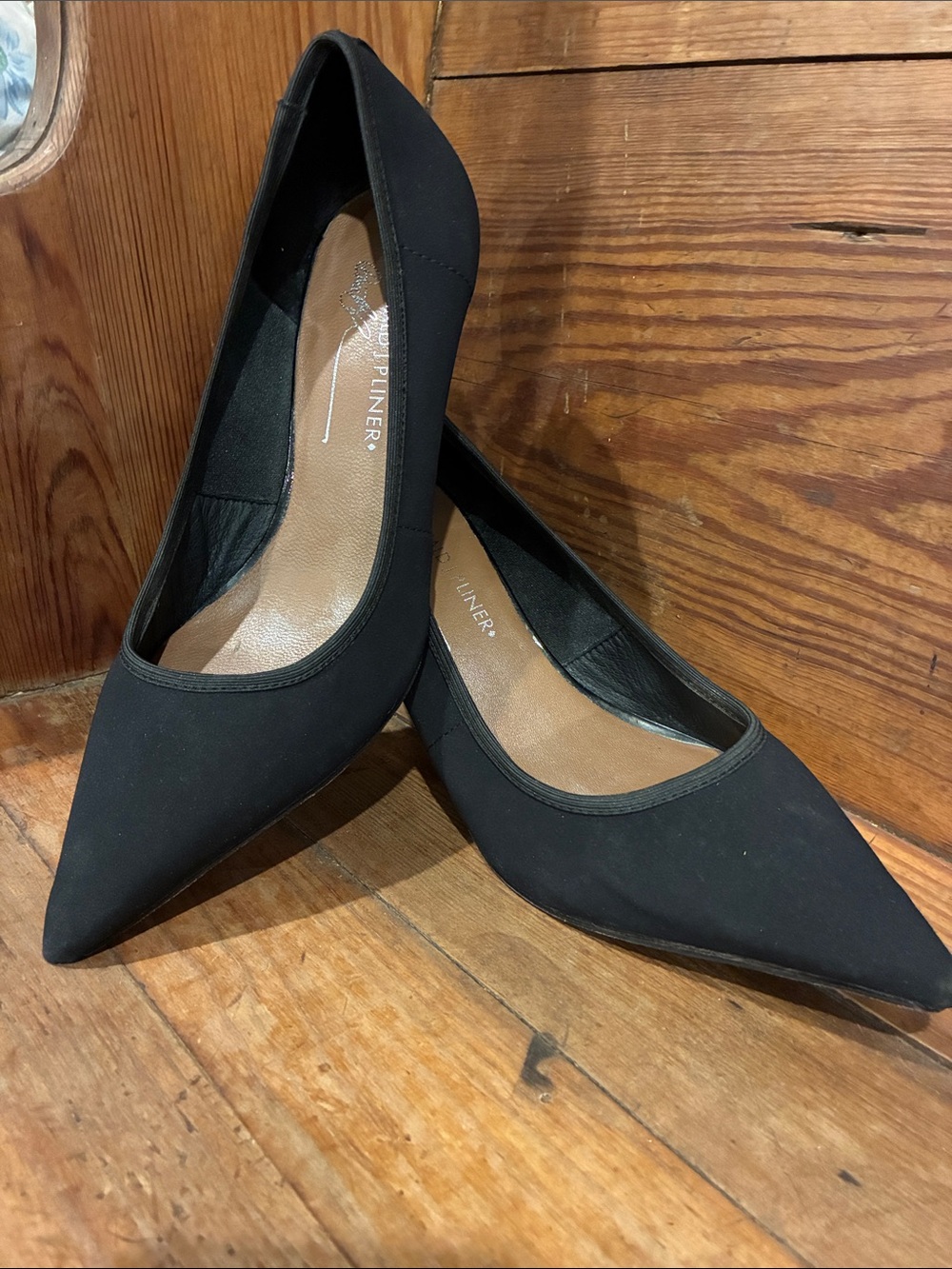 Donald J Pliner Pointed Toe Black Heels- 7.5